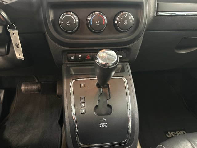 Used 2017 Jeep Patriot High Altitude FWD image 26