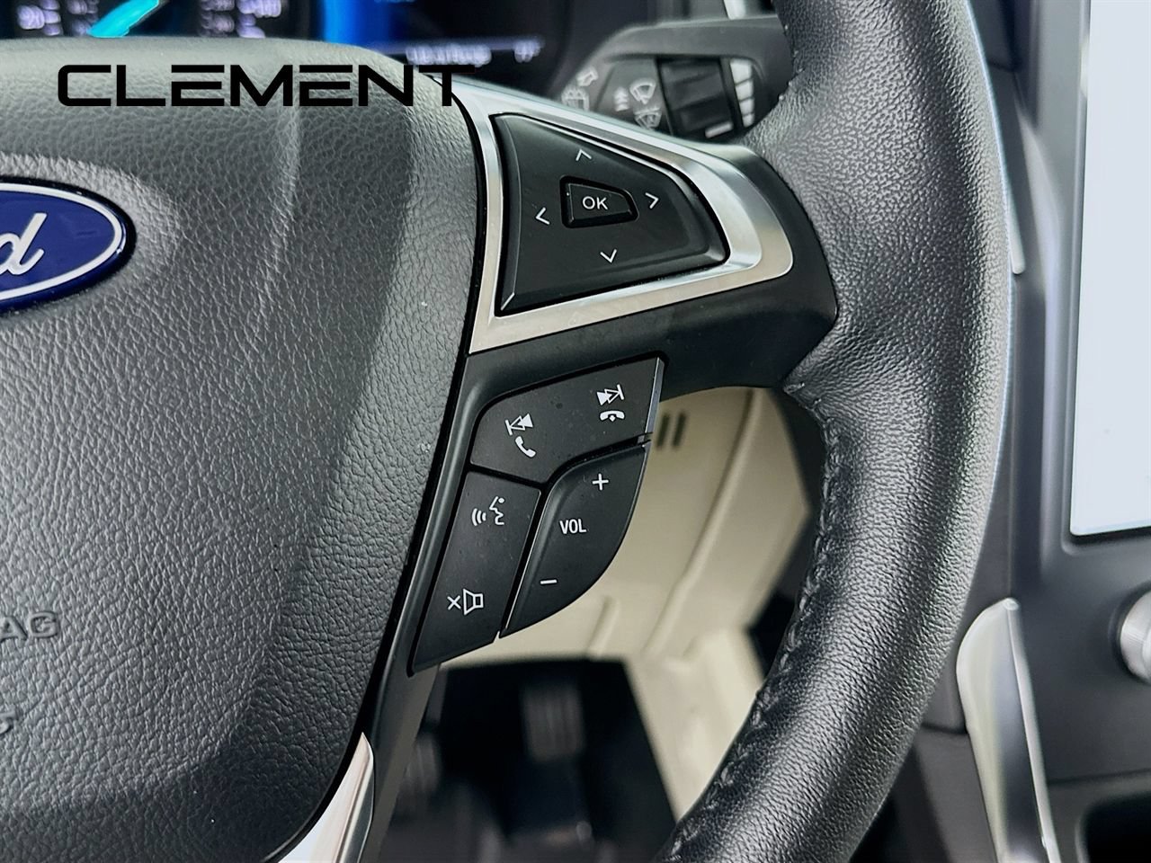 Certified 2022 Ford Edge Titanium AWD/4WD image 17
