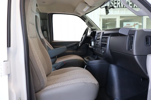 New 2026 GMC Savana 2500 w/ Driver Convenience Package RWD image 17