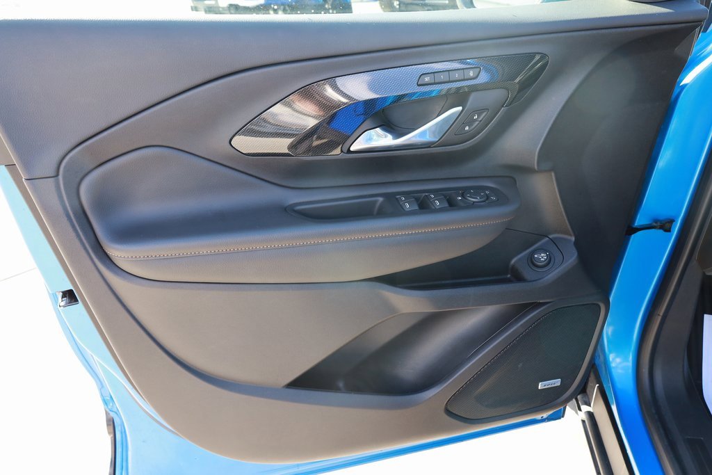 Used 2024 GMC Terrain AT4 w/ Infotainment Package II image 10