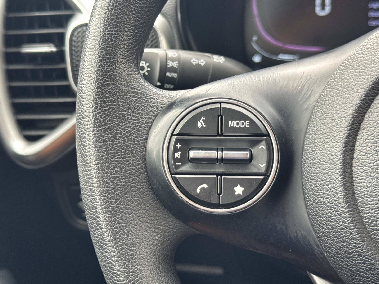 Used 2023 Kia Soul LX FWD image 16