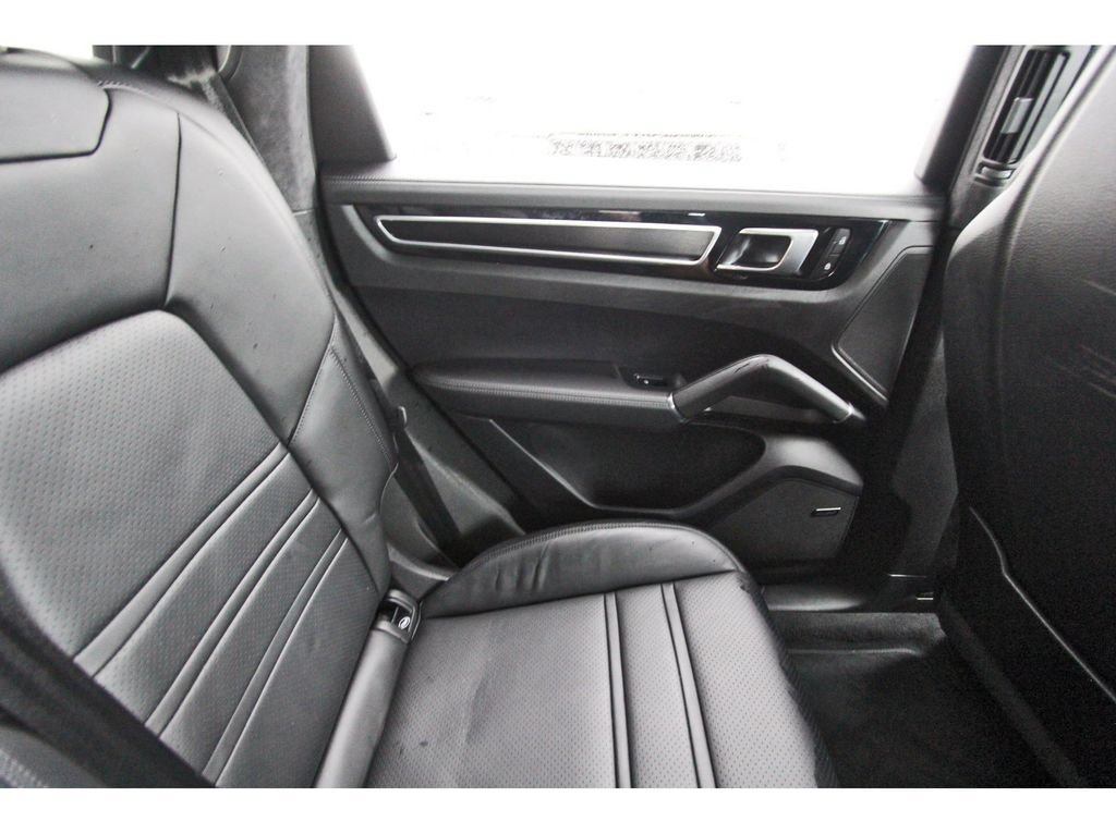 Used 2023 Porsche Cayenne GTS AWD/4WD image 11