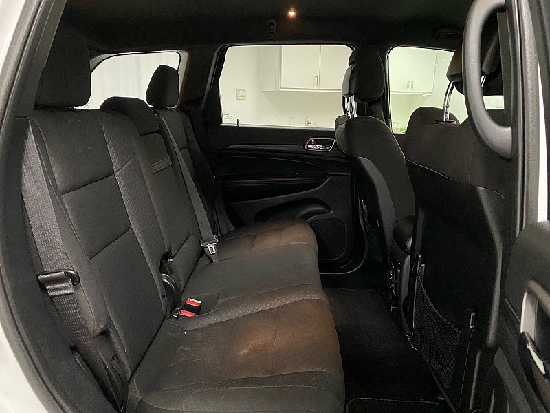 Used 2020 Jeep Grand Cherokee Laredo image 13
