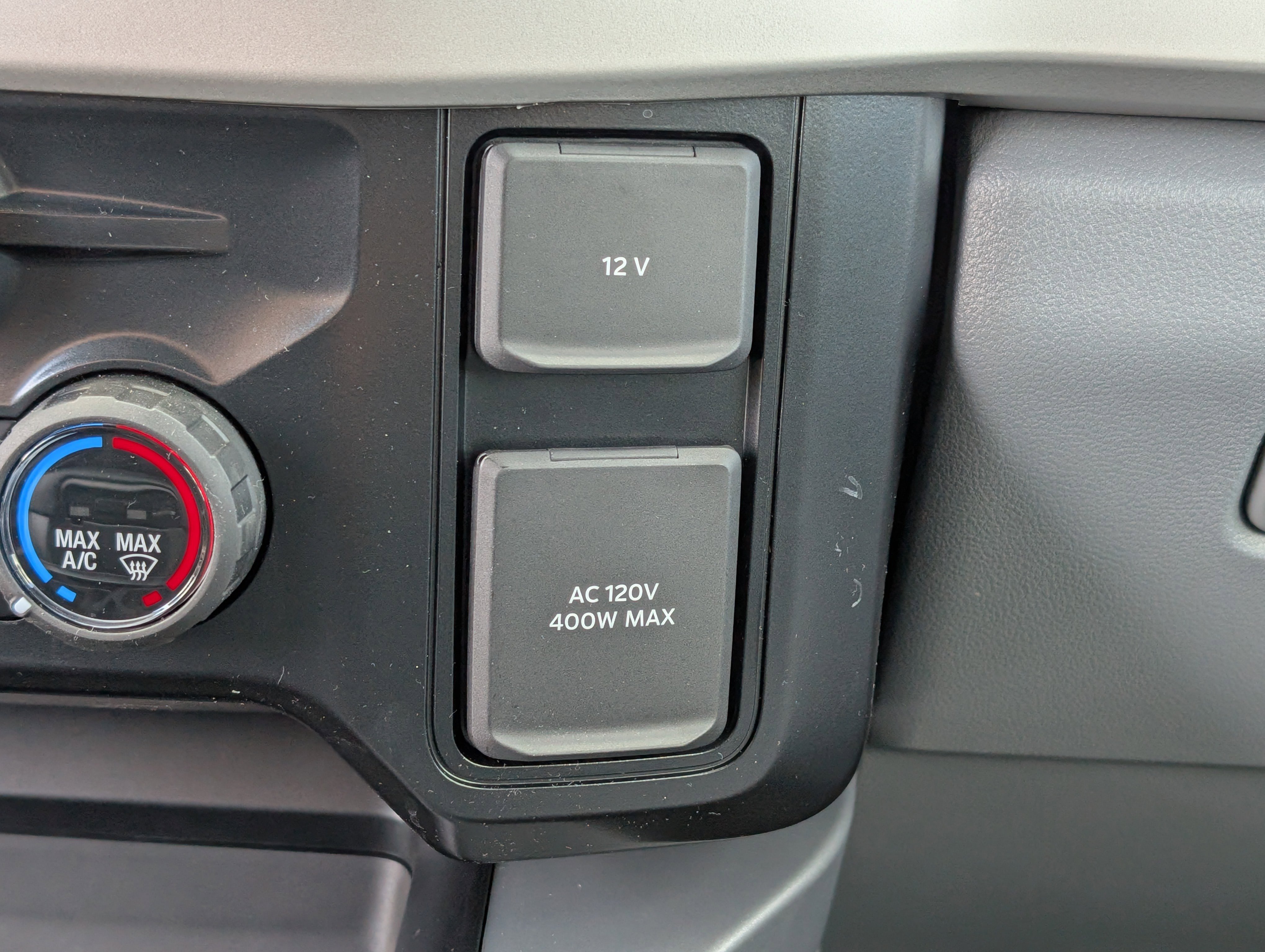 New 2026 Ford F250 XLT w/ XLT Premium Package image 25