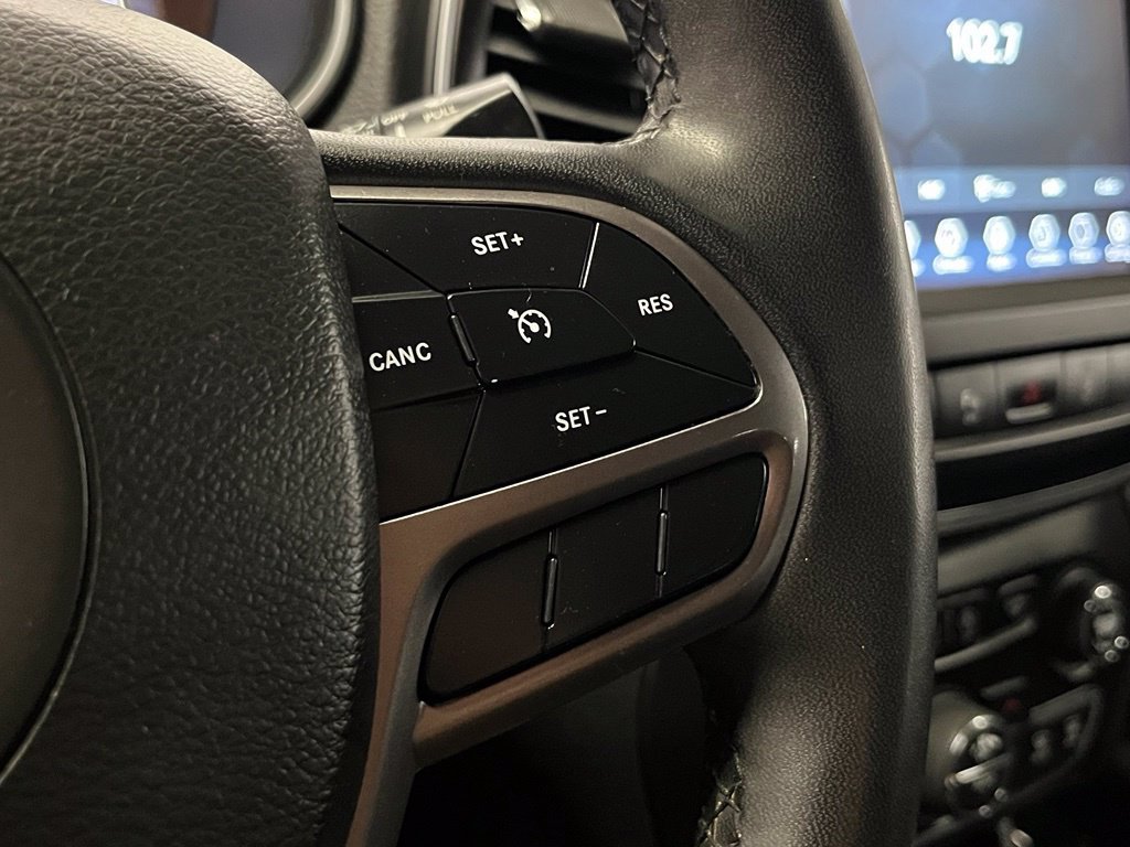 Used 2022 Jeep Cherokee Latitude Lux FWD image 24
