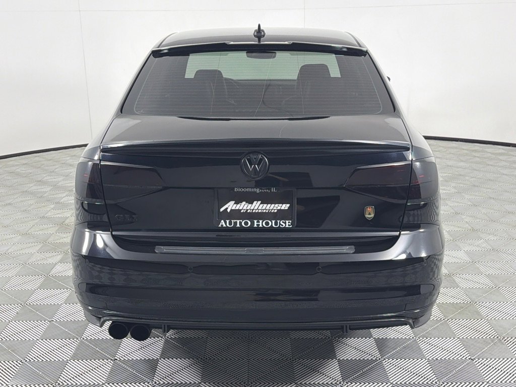Used 2017 Volkswagen Jetta GLI image 6