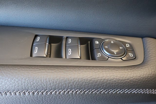 New 2026 GMC Yukon Denali w/ Sun & Power Step Package image 12