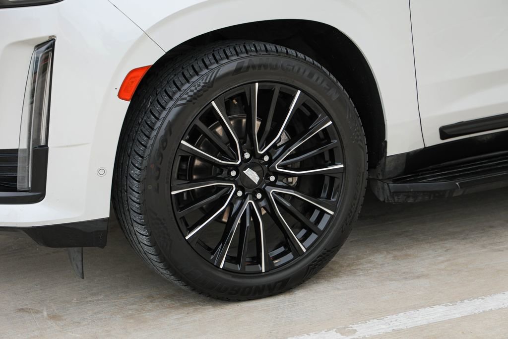 Used 2021 Cadillac Escalade Premium Luxury w/ Driver Assist Tech Package AWD/4WD image 35