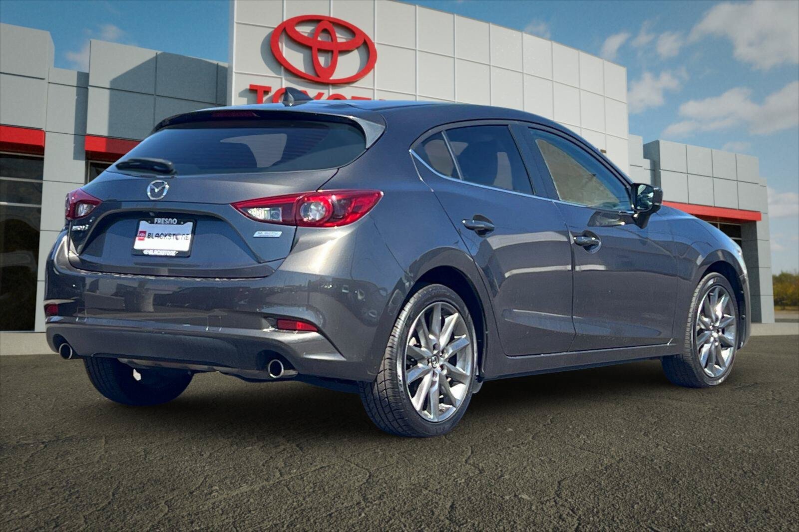 Used 2018 MAZDA MAZDA3 Grand Touring FWD image 3