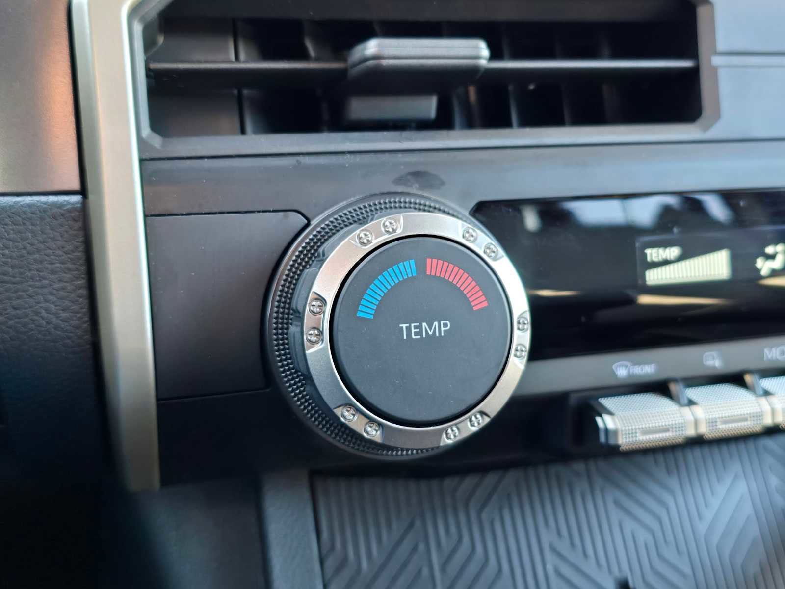 Certified 2025 Toyota Tacoma SR5 image 34