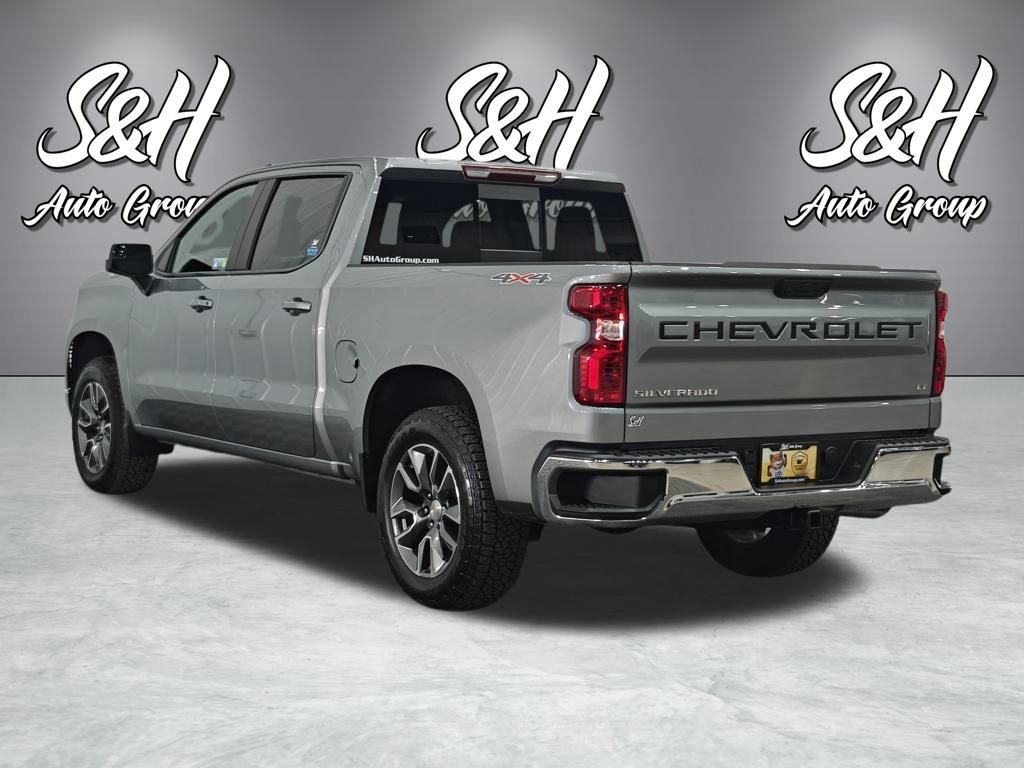 Used 2025 Chevrolet Silverado 1500 LT w/ LPO, Dark Essentials Package image 15
