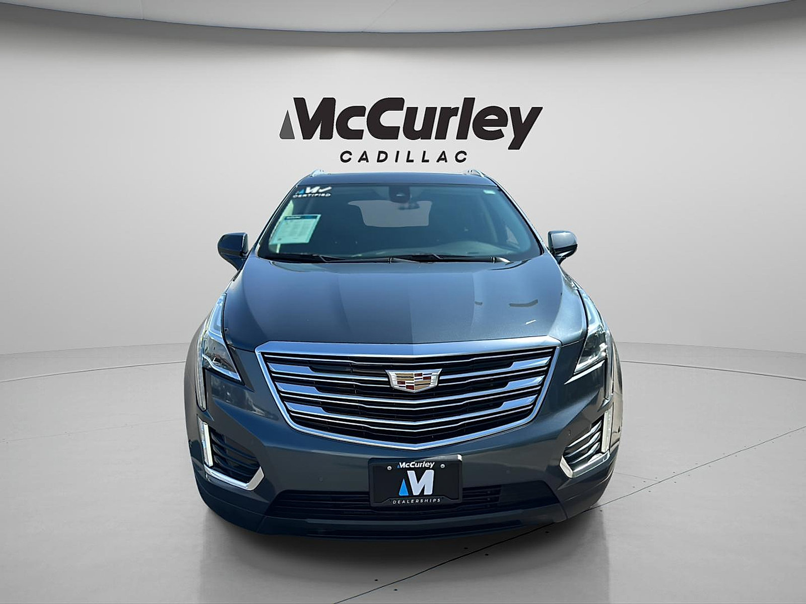 Used 2019 Cadillac XT5 Premium Luxury w/ Driver Assist Package AWD/4WD image 2