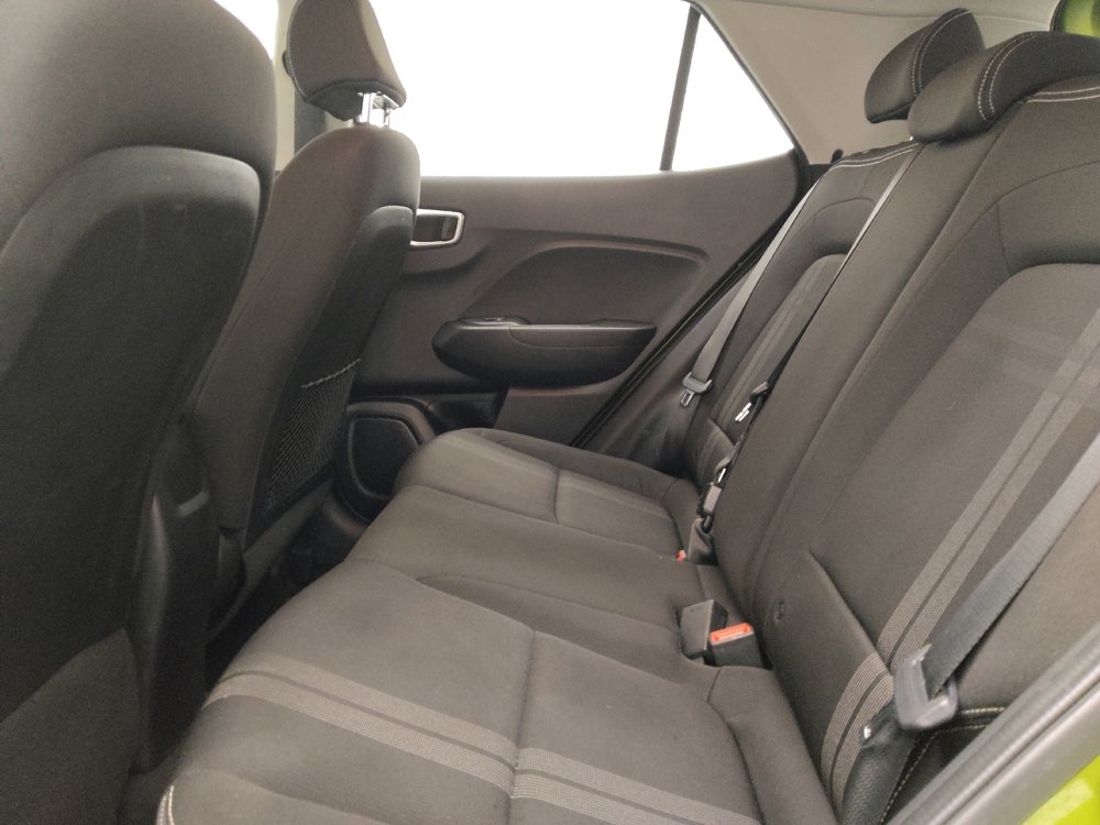 Used 2021 Hyundai Venue SEL image 18