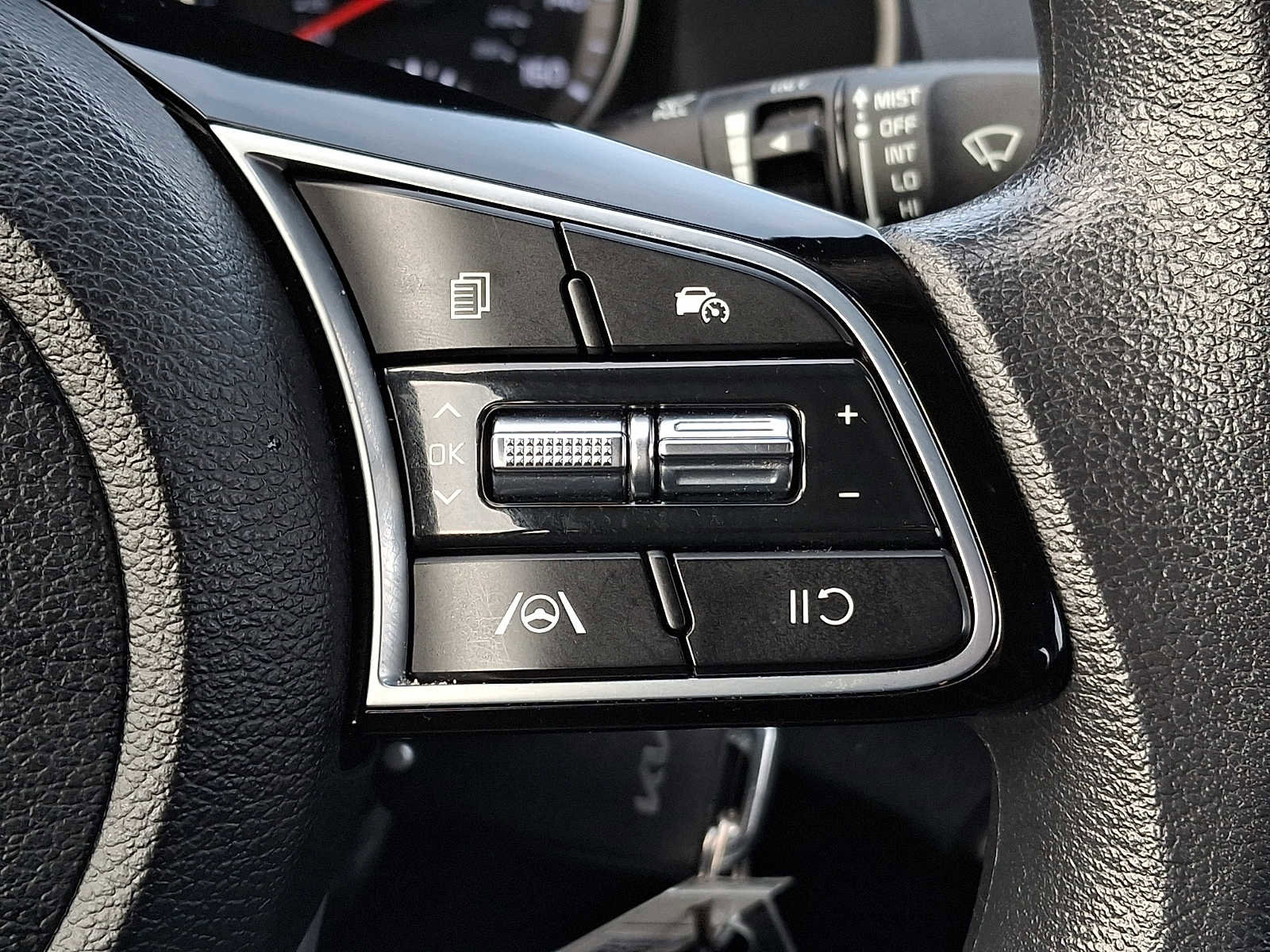 Used 2023 Kia Forte LXS image 20