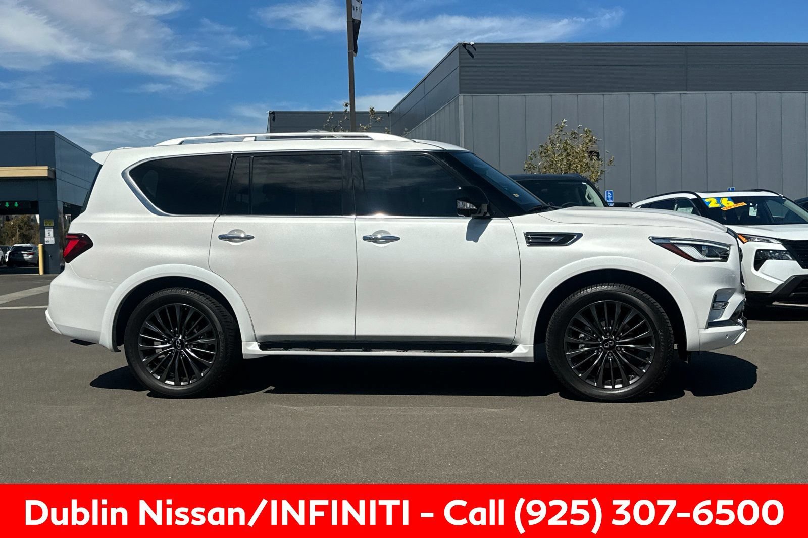Certified 2024 INFINITI QX80 Sensory AWD/4WD image 3