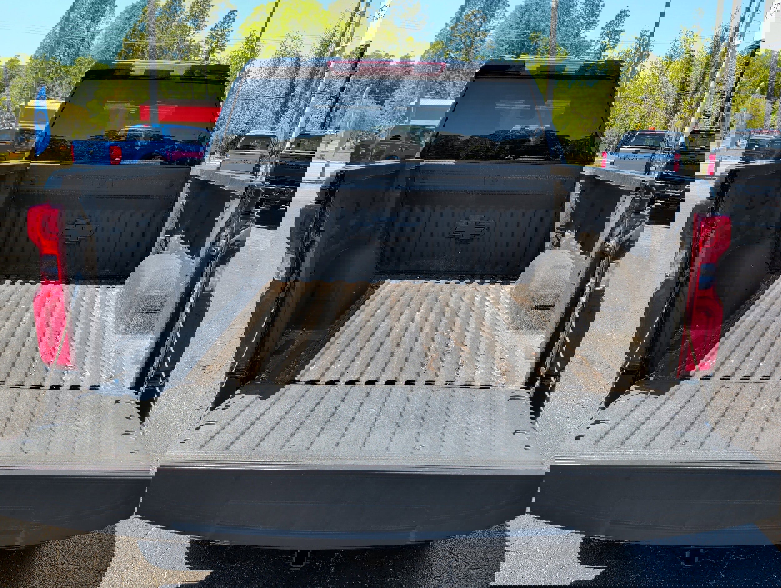 Used 2022 Chevrolet Silverado 1500 RST AWD/4WD image 15