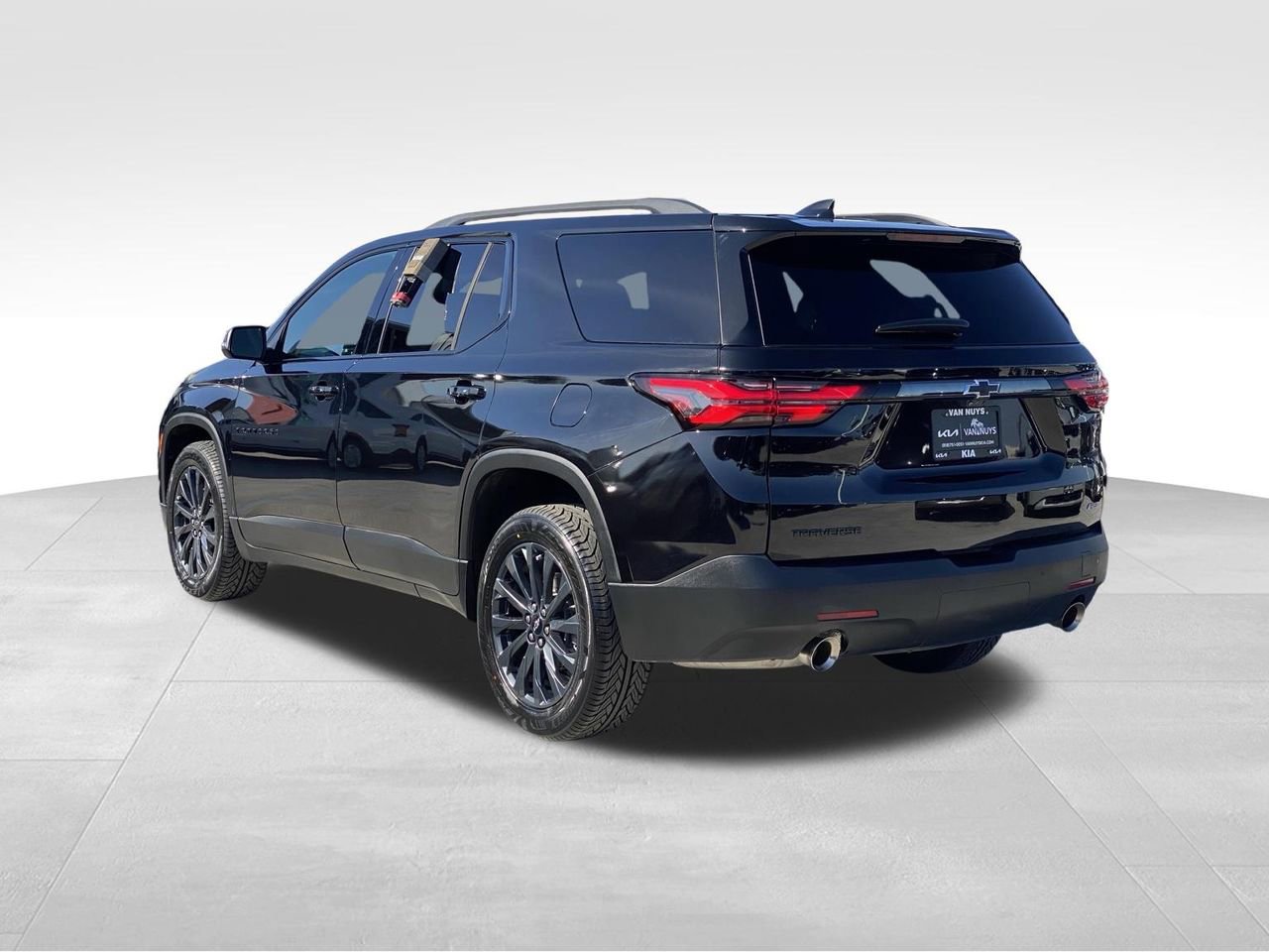 Used 2022 Chevrolet Traverse RS w/ LPO, Cargo Package image 6