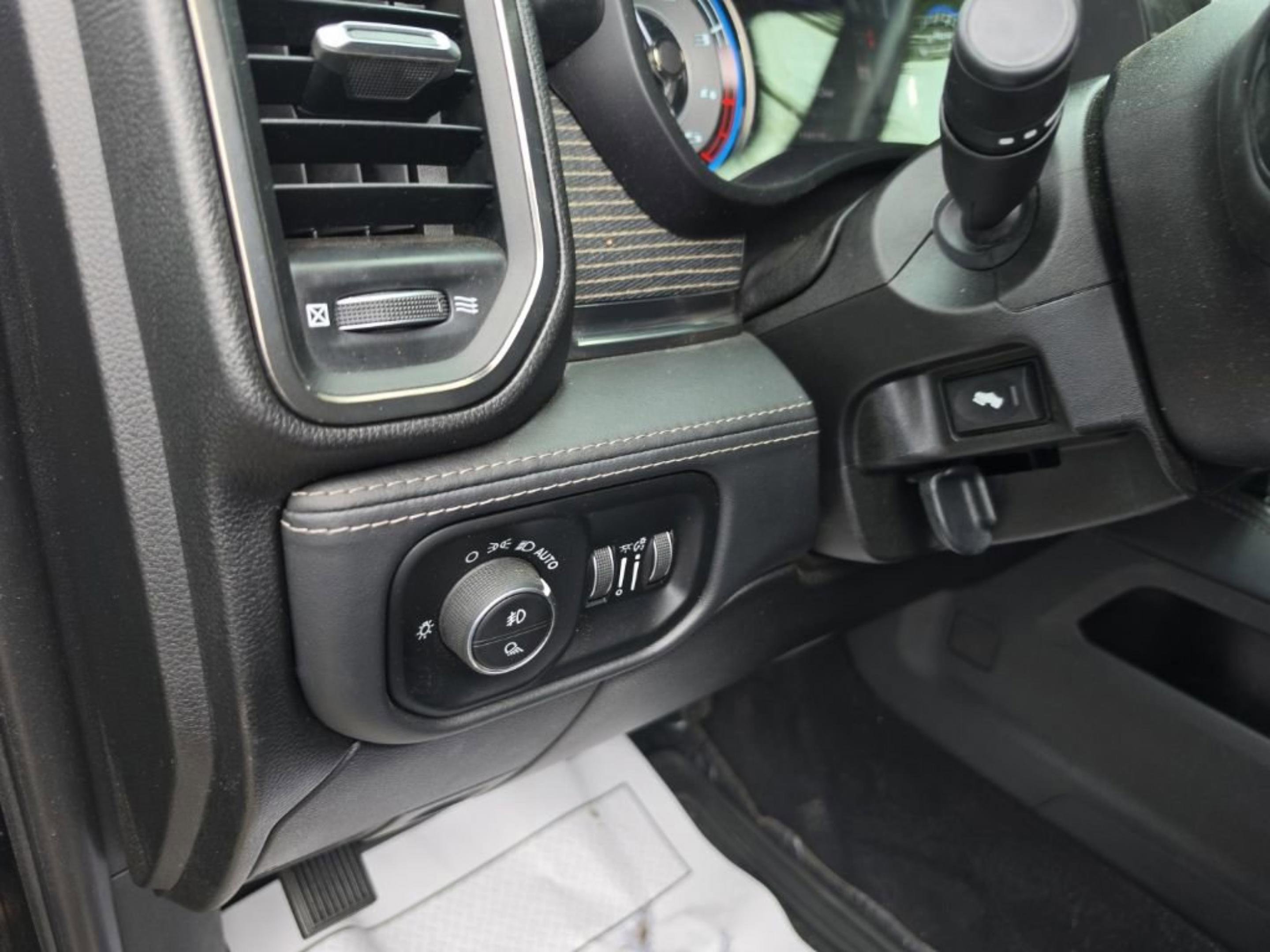 Used 2021 RAM 2500 Limited AWD/4WD image 13