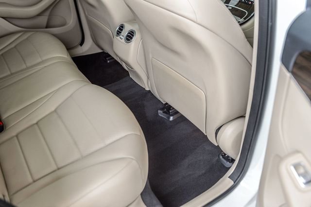 Used 2021 Mercedes-Benz GLC 300 4MATIC image 46