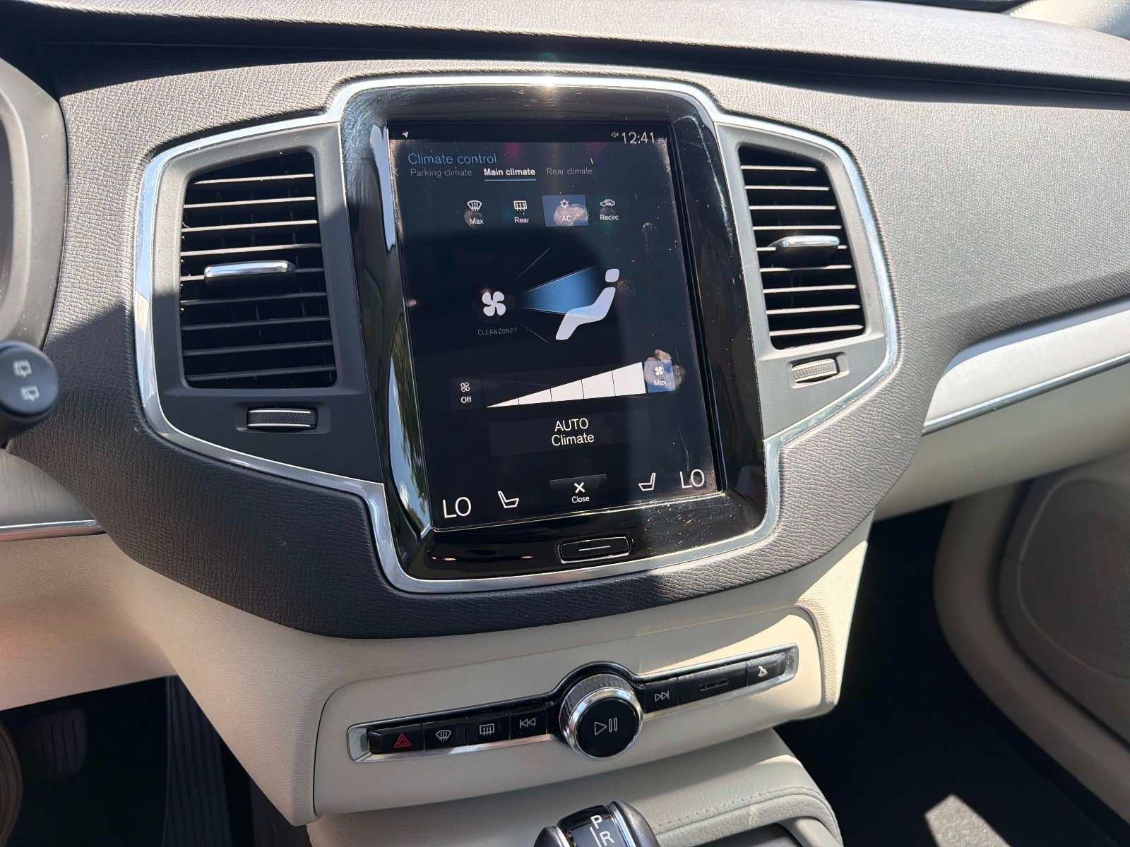 Used 2021 Volvo XC90 T5 Momentum w/ Climate Package FWD image 22