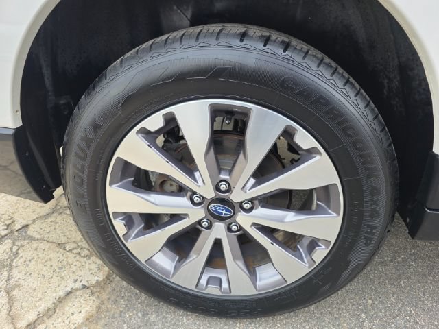 Used 2018 Subaru Outback 2.5i Touring w/ Popular Package #3 AWD/4WD image 16