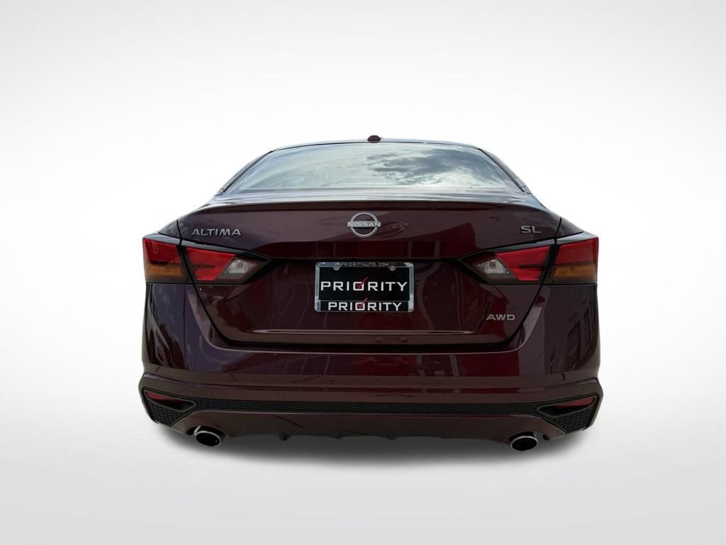 Used 2024 Nissan Altima 2.5 SL AWD/4WD image 3