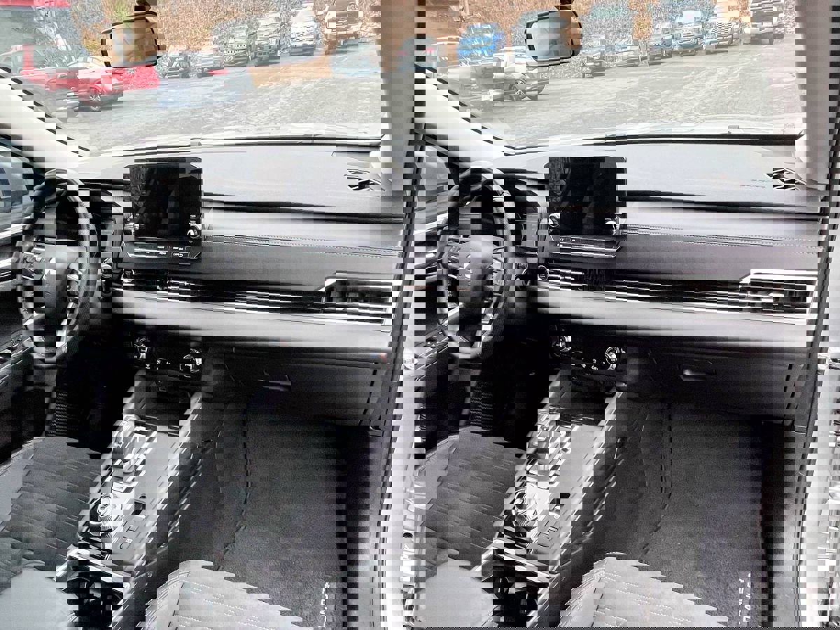 Used 2024 Mitsubishi Outlander SE image 9