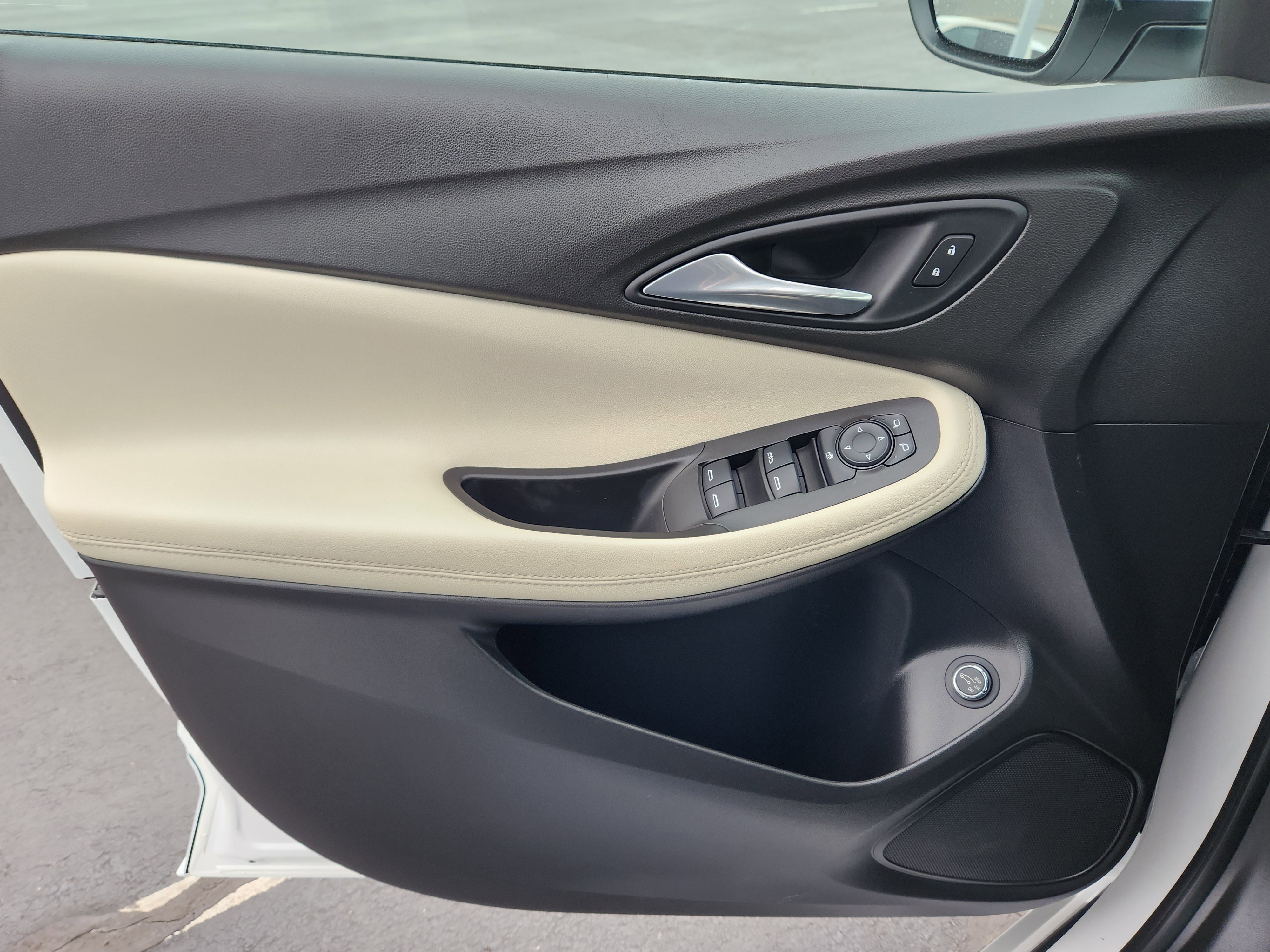 Used 2021 Buick Encore GX Select w/ Sport Touring Package image 23