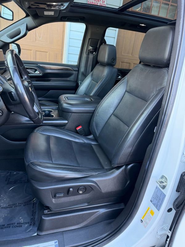 Used 2021 Chevrolet Tahoe LT w/ LT Signature Package image 9