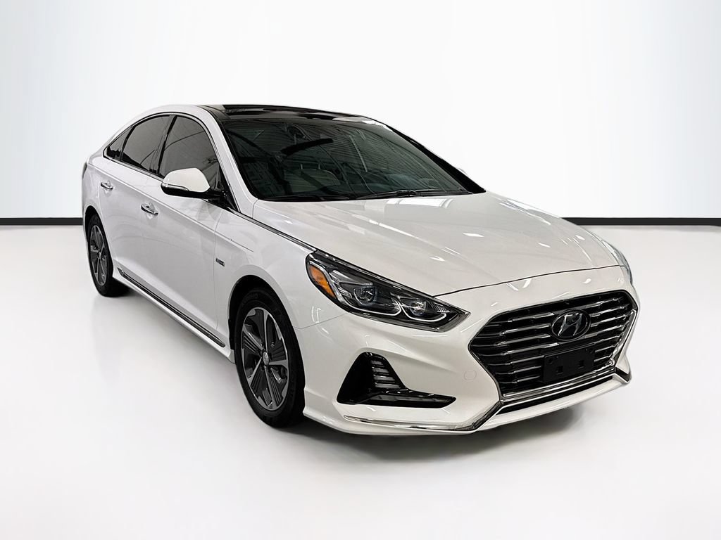 Used 2019 Hyundai Sonata Limited w/ Ultimate Package 02 FWD image 3