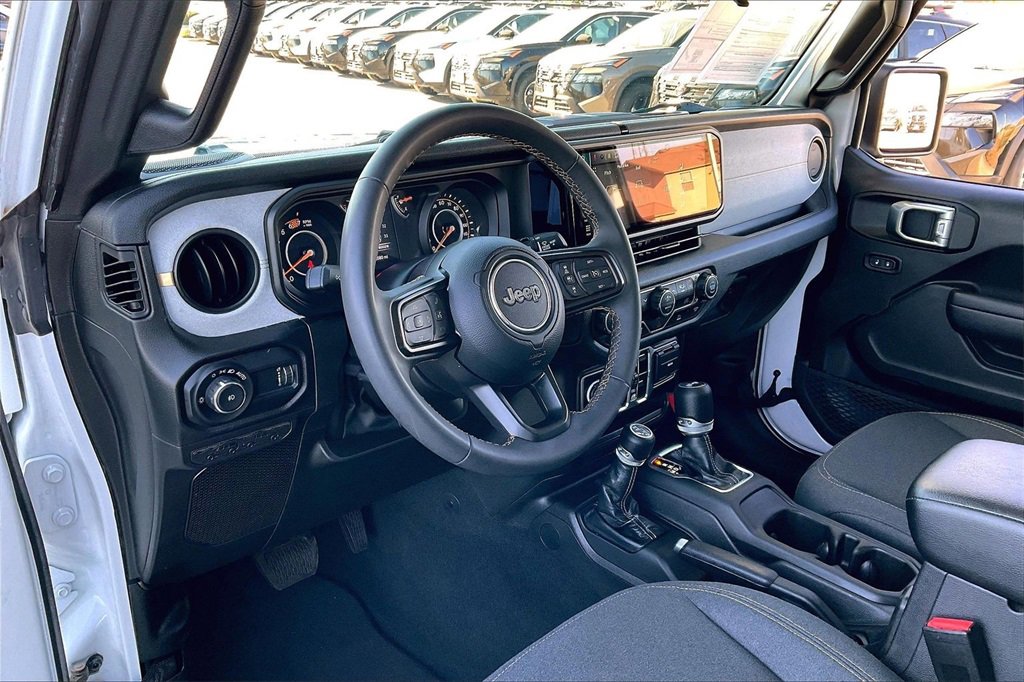 Used 2024 Jeep Wrangler Sport S image 13