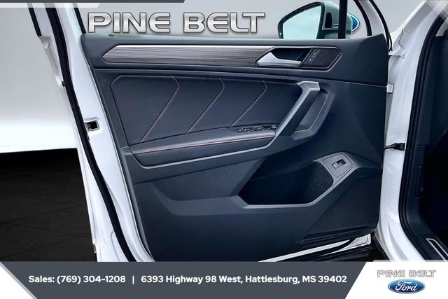 Used 2024 Volkswagen Tiguan Wolfsburg Edition image 17