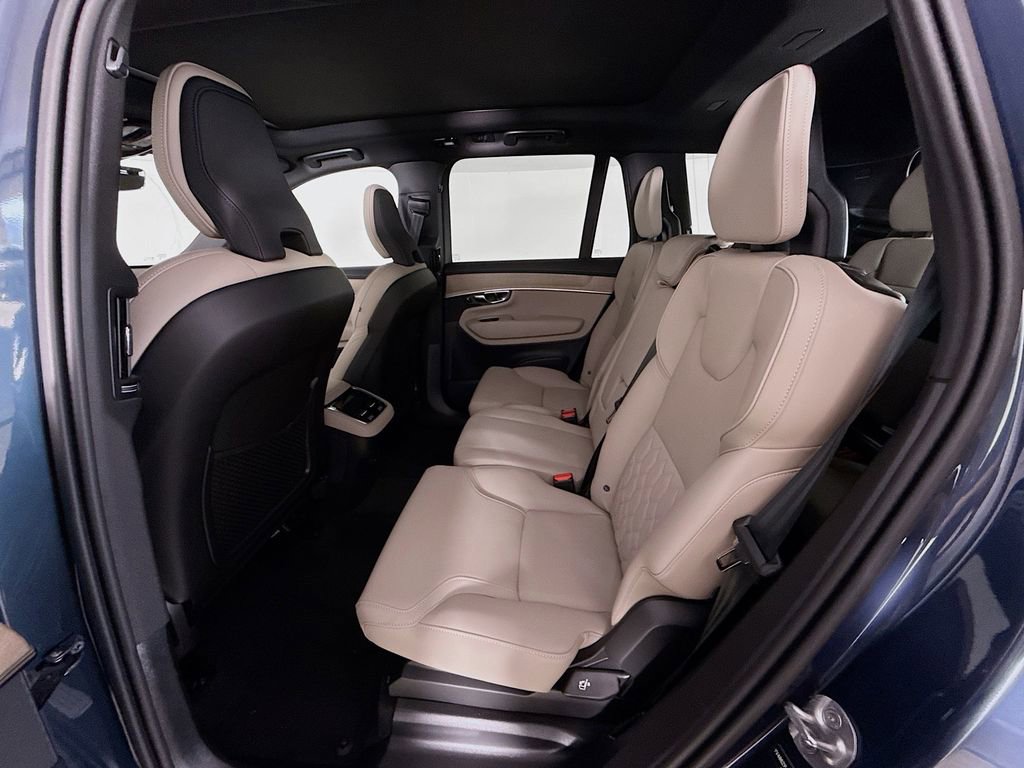 New 2026 Volvo XC90 B6 Core w/ Protection Package image 24