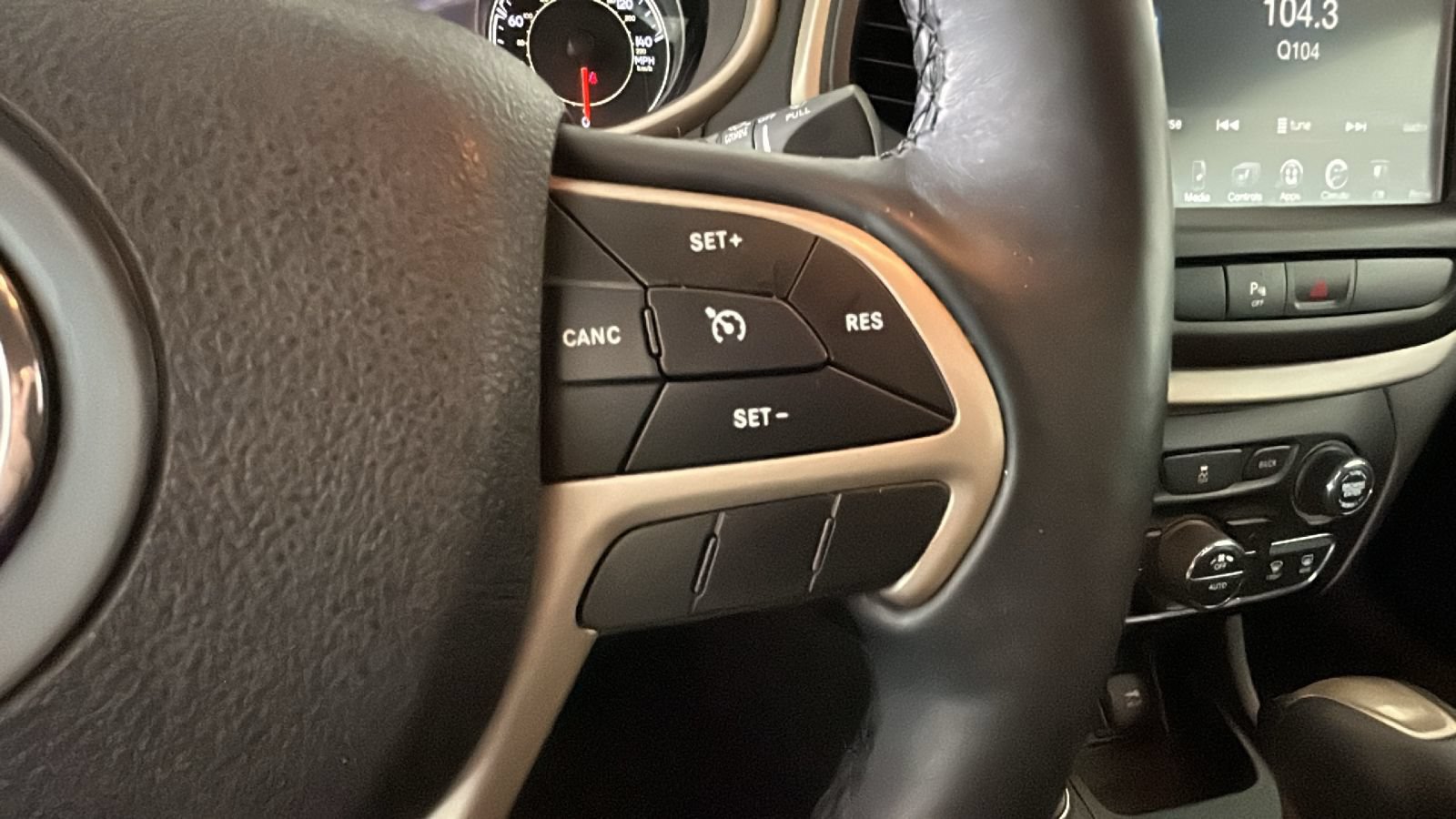 Used 2018 Jeep Cherokee Limited w/ High Altitude Package AWD/4WD image 20
