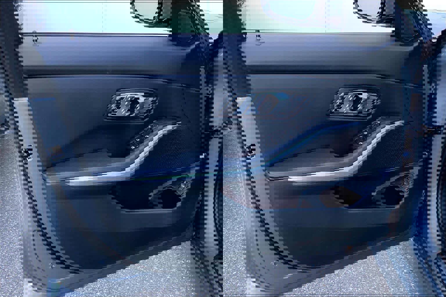 Used 2023 BMW 330i xDrive Sedan w/ Premium Package image 22