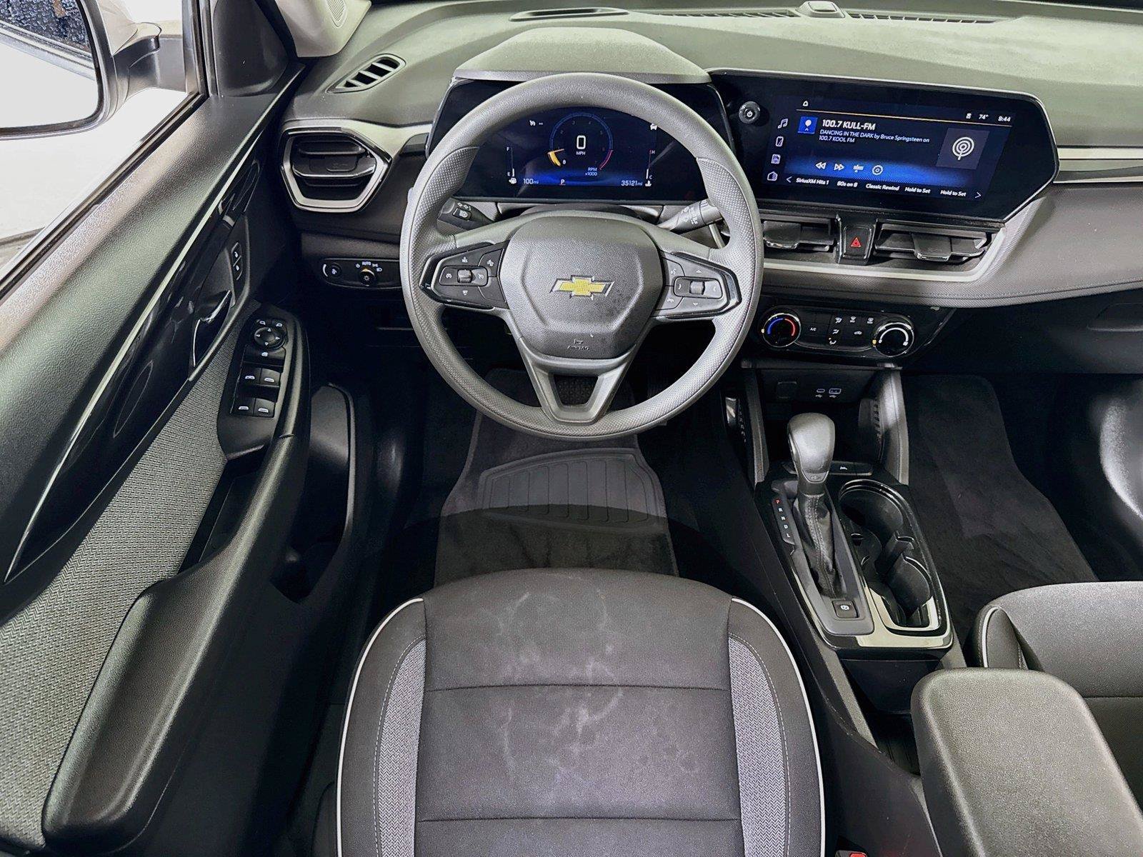 Used 2025 Chevrolet TrailBlazer LT FWD image 18