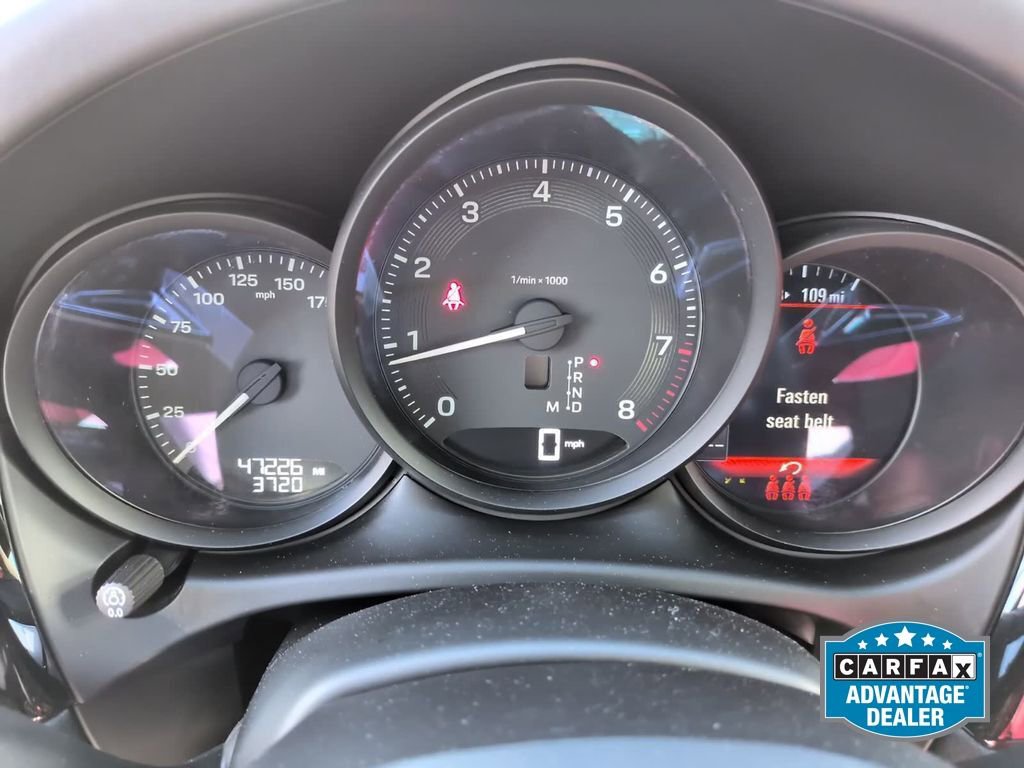 Used 2022 Porsche Macan AWD/4WD image 17