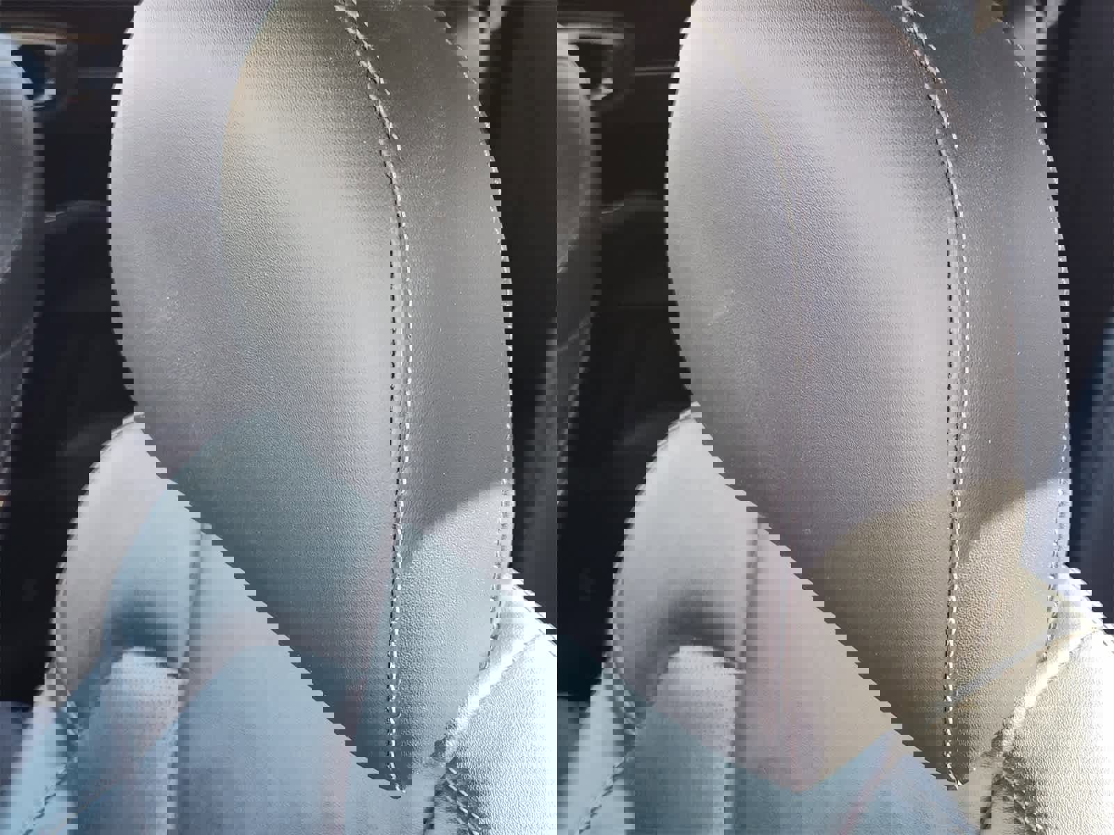 Used 2022 Kia Sorento EX w/ Panoramic Sunroof Package image 14