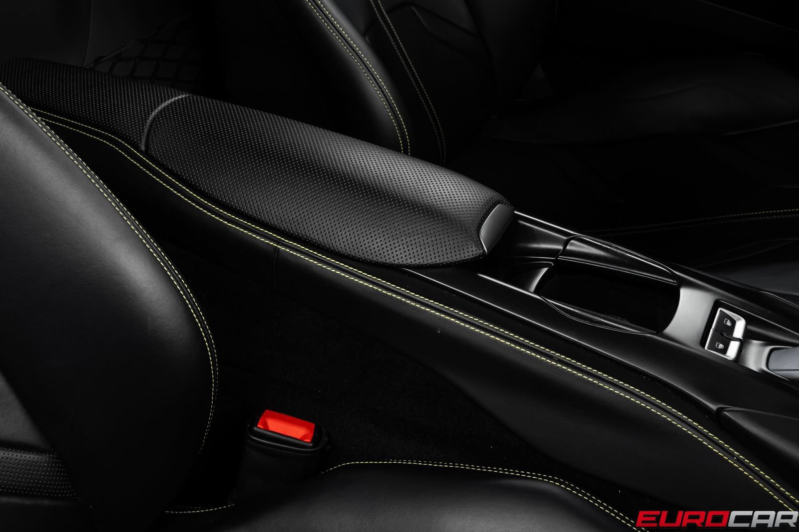 Used 2020 Ferrari 812 Superfast RWD image 37