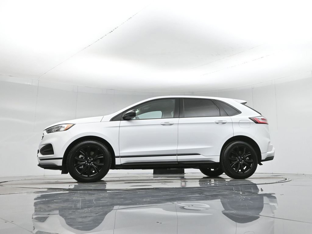 Used 2024 Ford Edge SE w/ Black Appearance Package image 55