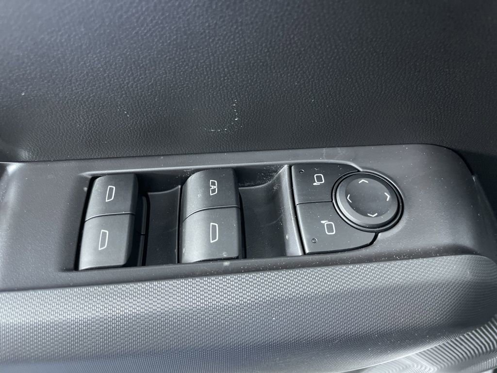 Used 2025 GMC Canyon Elevation RWD image 23