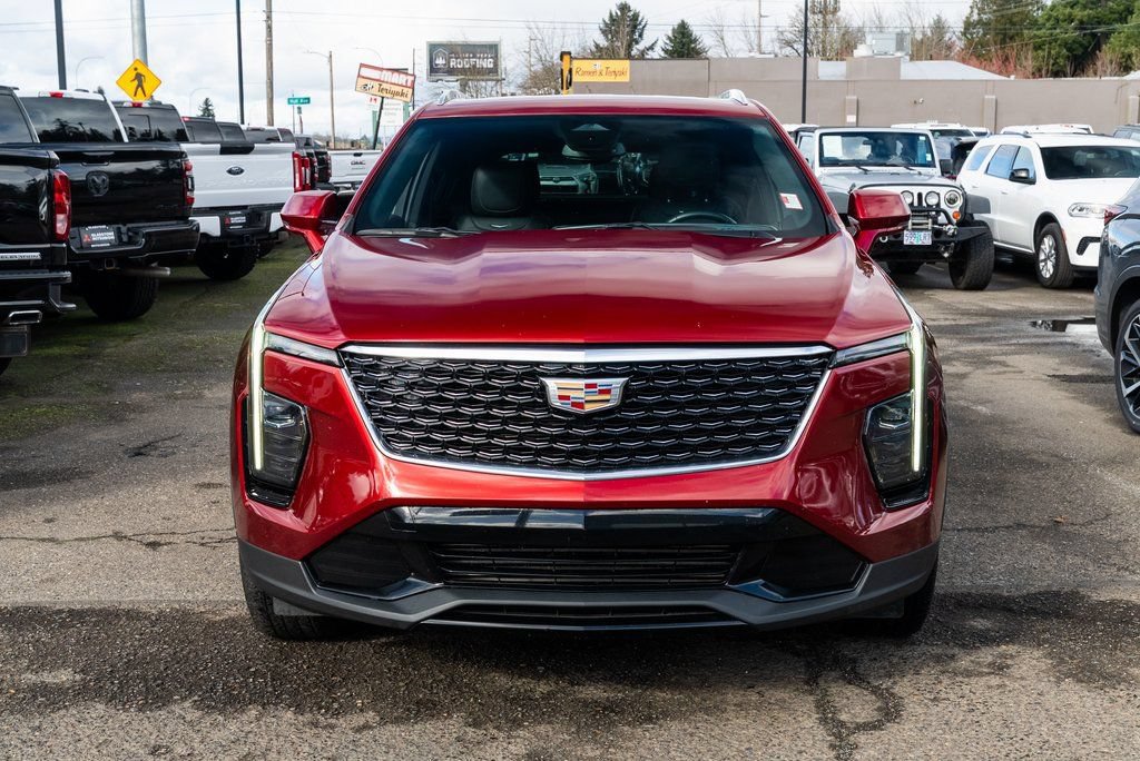 Used 2023 Cadillac XT4 Premium Luxury AWD/4WD image 2