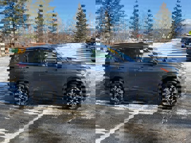 Used 2023 Nissan Rogue SV w/ SV Premium Package image 6