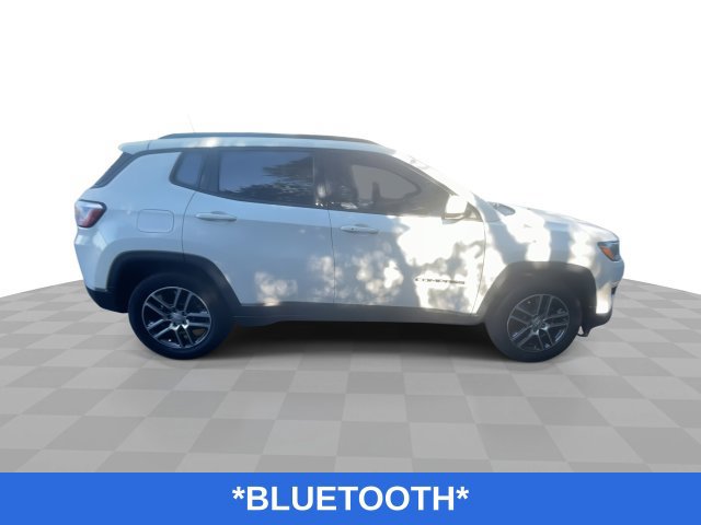 Used 2020 Jeep Compass Latitude FWD image 10