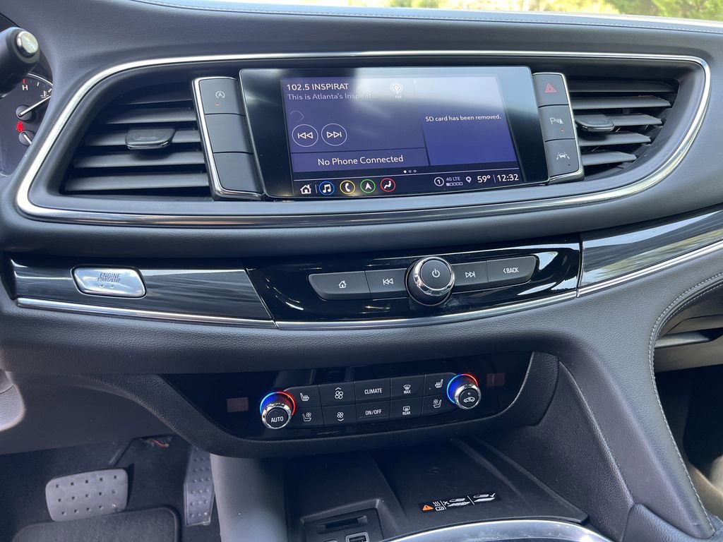 Used 2024 Buick Enclave Premium image 25