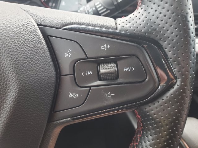 Certified 2024 Chevrolet Trax RS w/ Driver Confidence Package FWD image 22