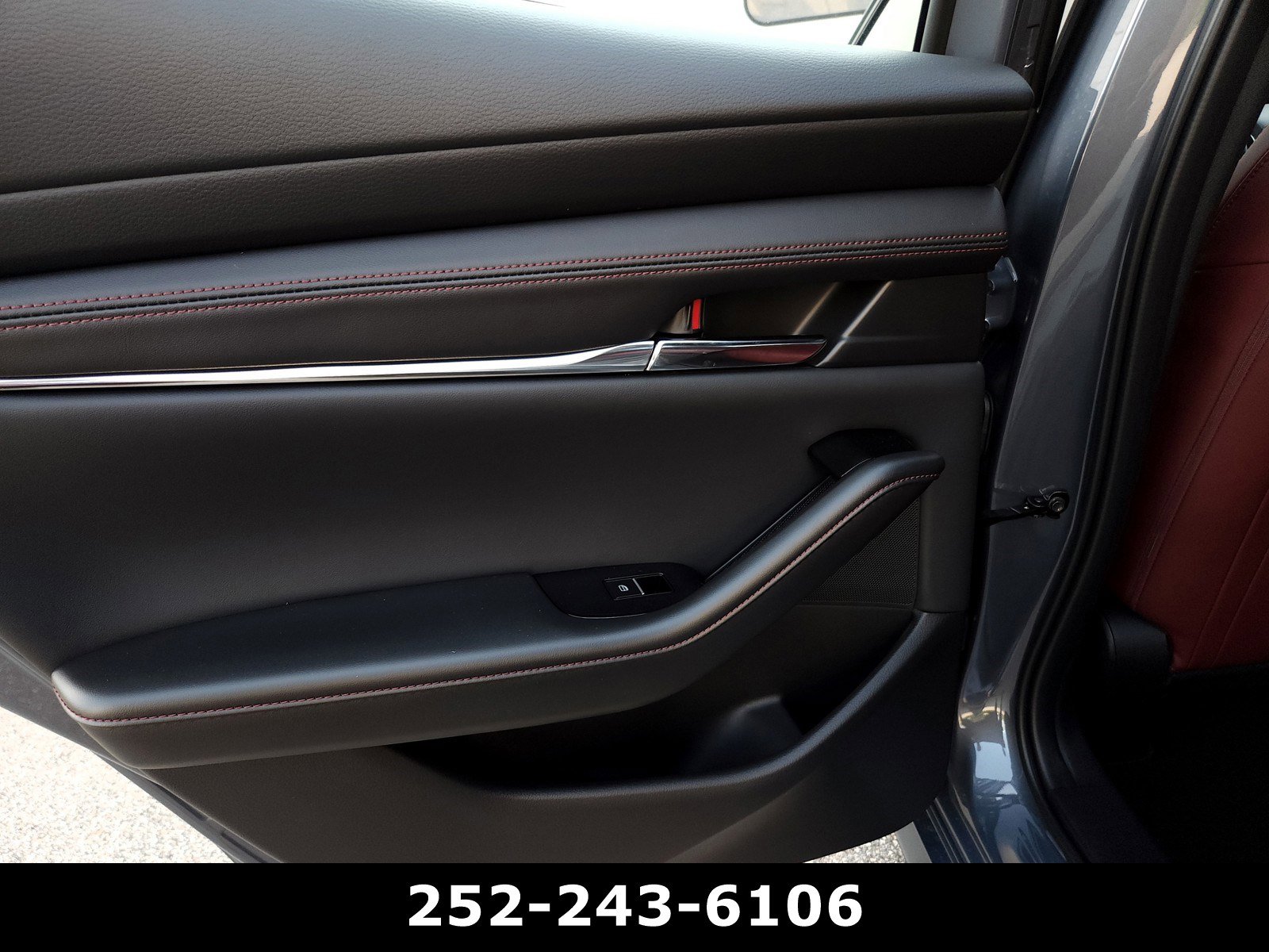 Used 2025 MAZDA MAZDA3 Carbon AWD/4WD image 30
