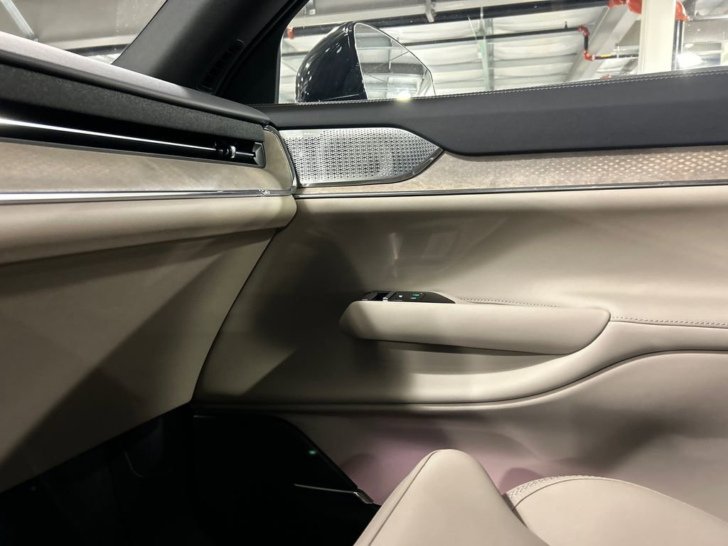 Certified 2025 Volvo EX90 Ultra image 19