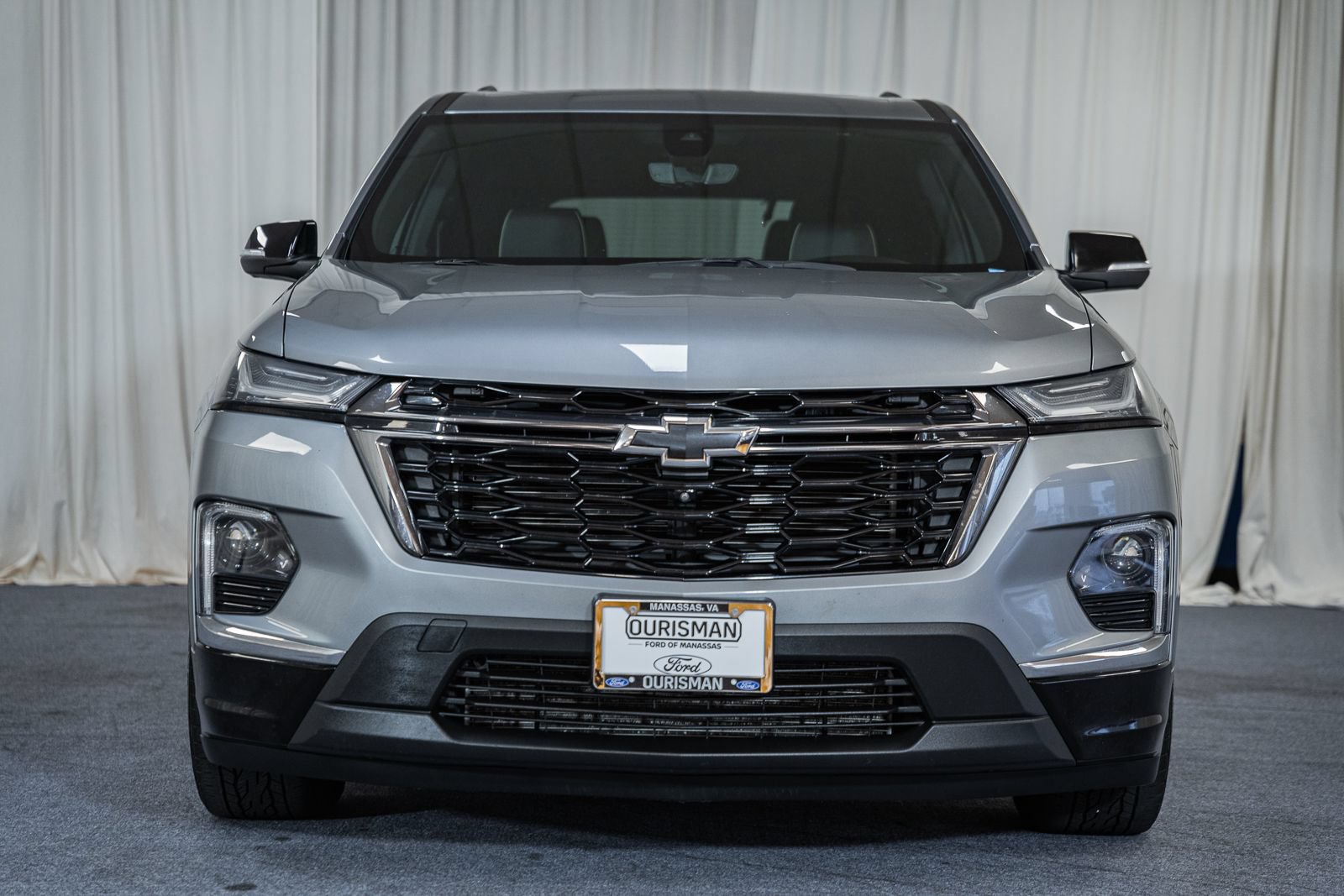 Used 2023 Chevrolet Traverse Premier w/ Redline Edition AWD/4WD image 2