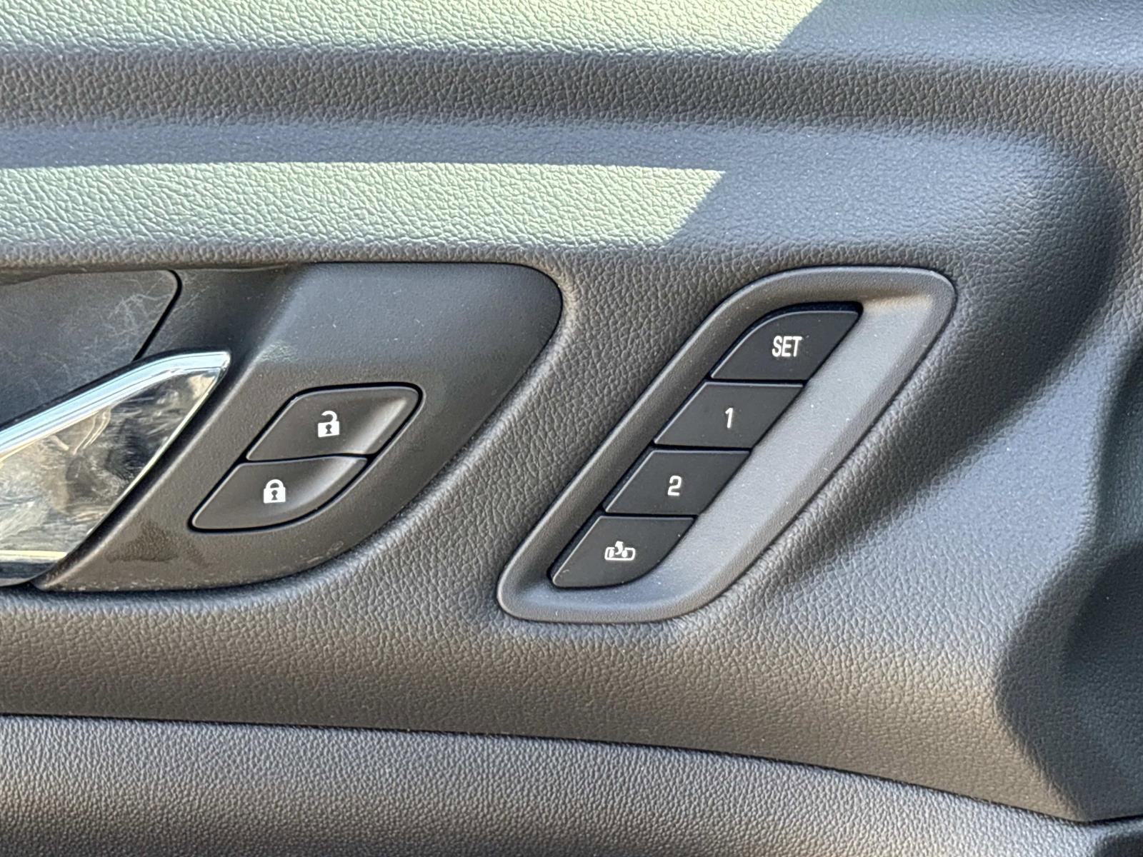 Used 2023 GMC Acadia AT4 w/ Technology Package image 13